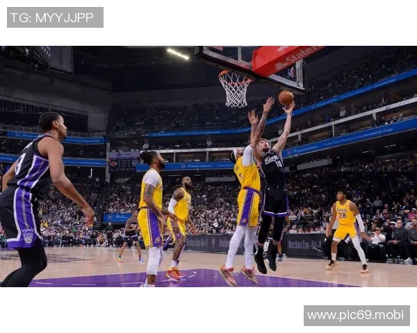 尽力了!小萨博尼斯18中10空砍24分15篮板 尽力了!小萨博尼斯18中10空砍24分15篮板