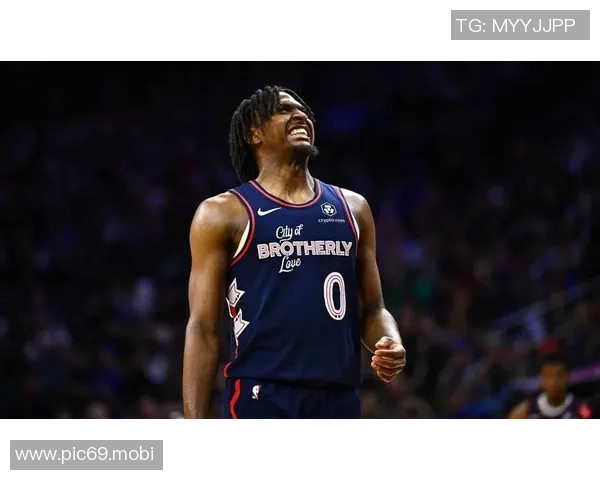 强势!马克西目前总得分联盟第一,抢断第二&助攻第六 强势!马克西目前总得分联盟第一,抢断第二&助攻第六