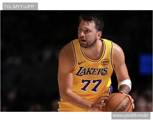 太可惜!东契奇27+11+7里程悲,末节5中0一分未得 太可惜!东契奇27+11+7里程悲,末节5中0一分未得